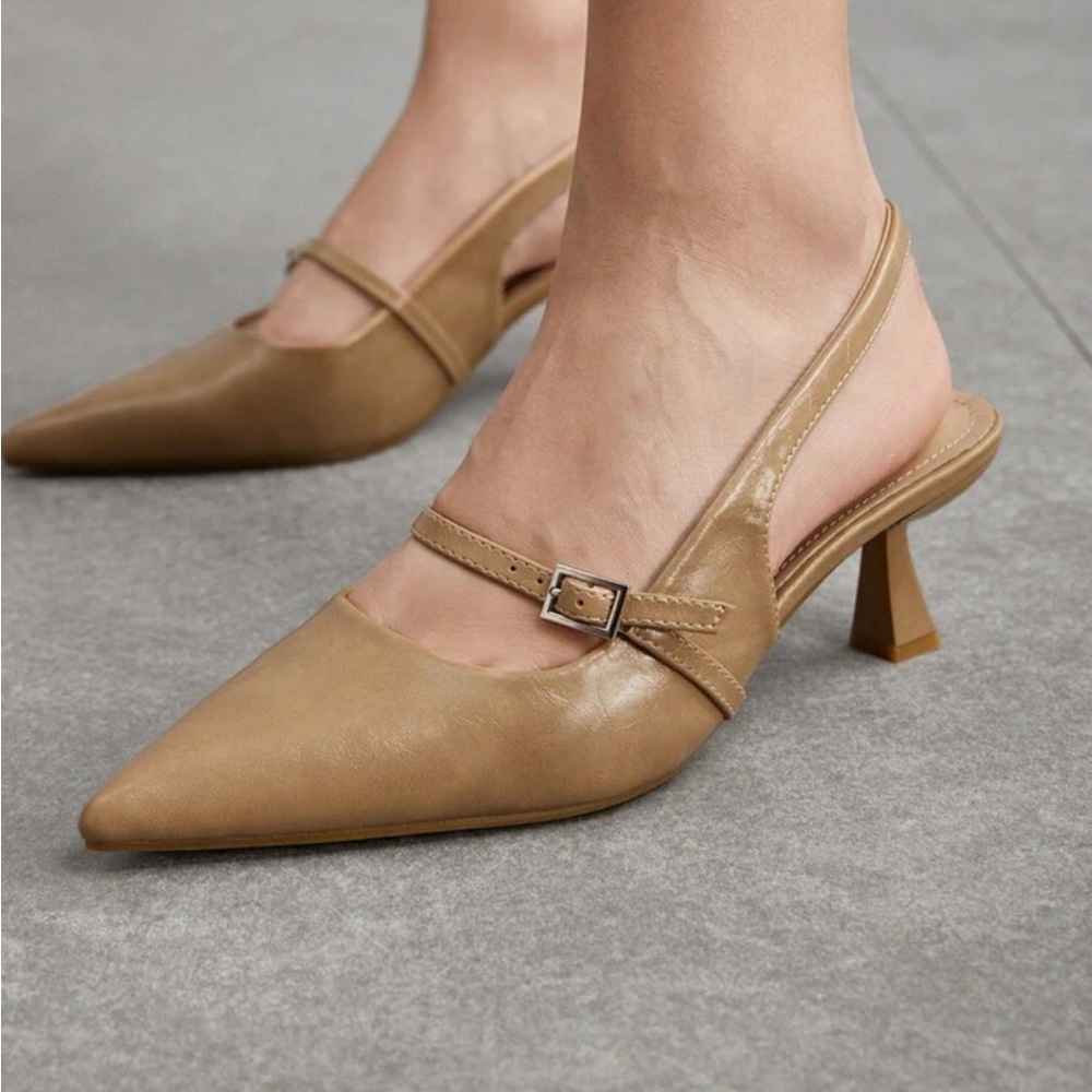 Buckle detail slingback beige / nude kitten heel pumps - Picture 7 of 7